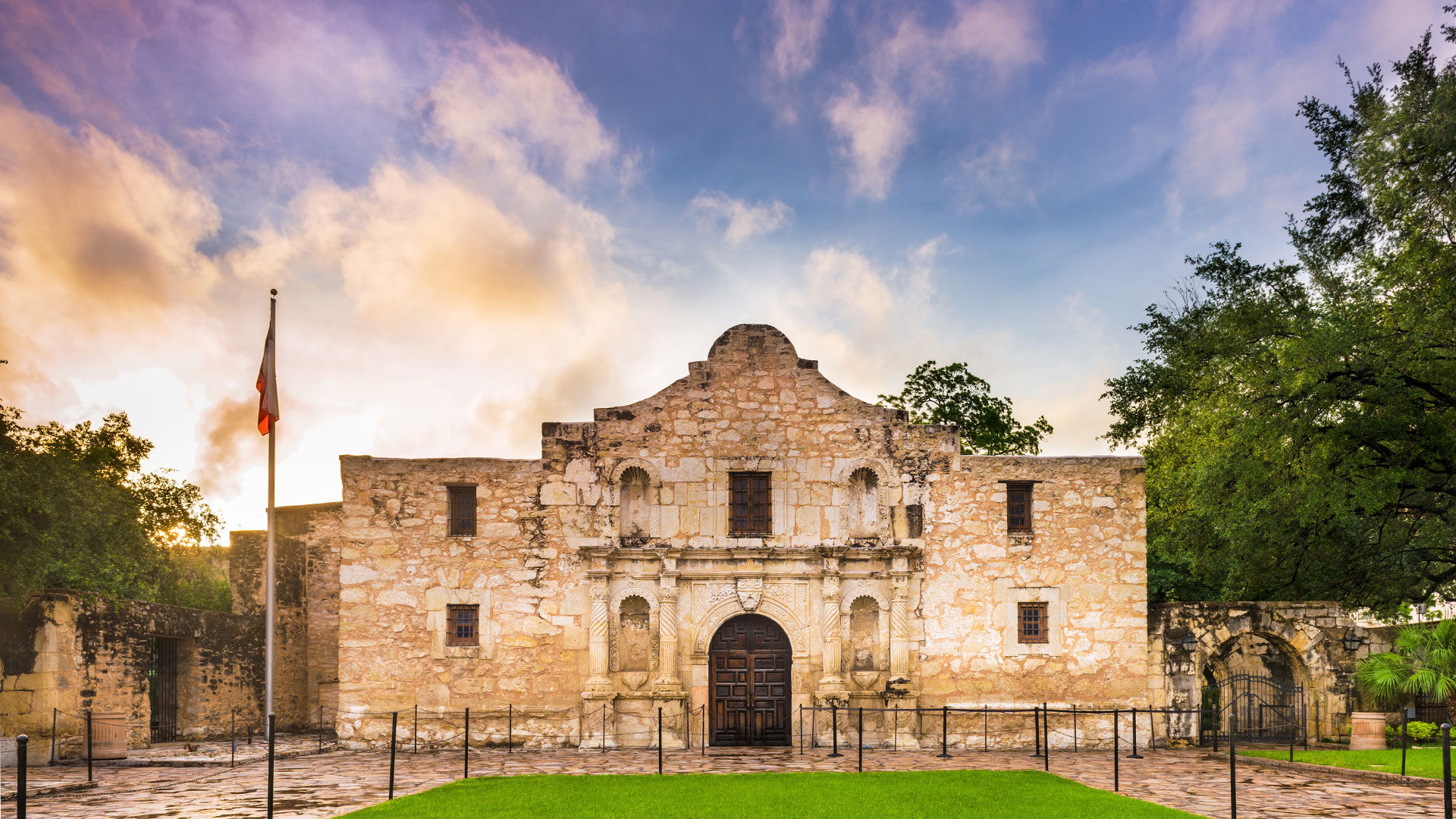 Puzzlopedia | Puzzle Alamo Mission in San Antonio