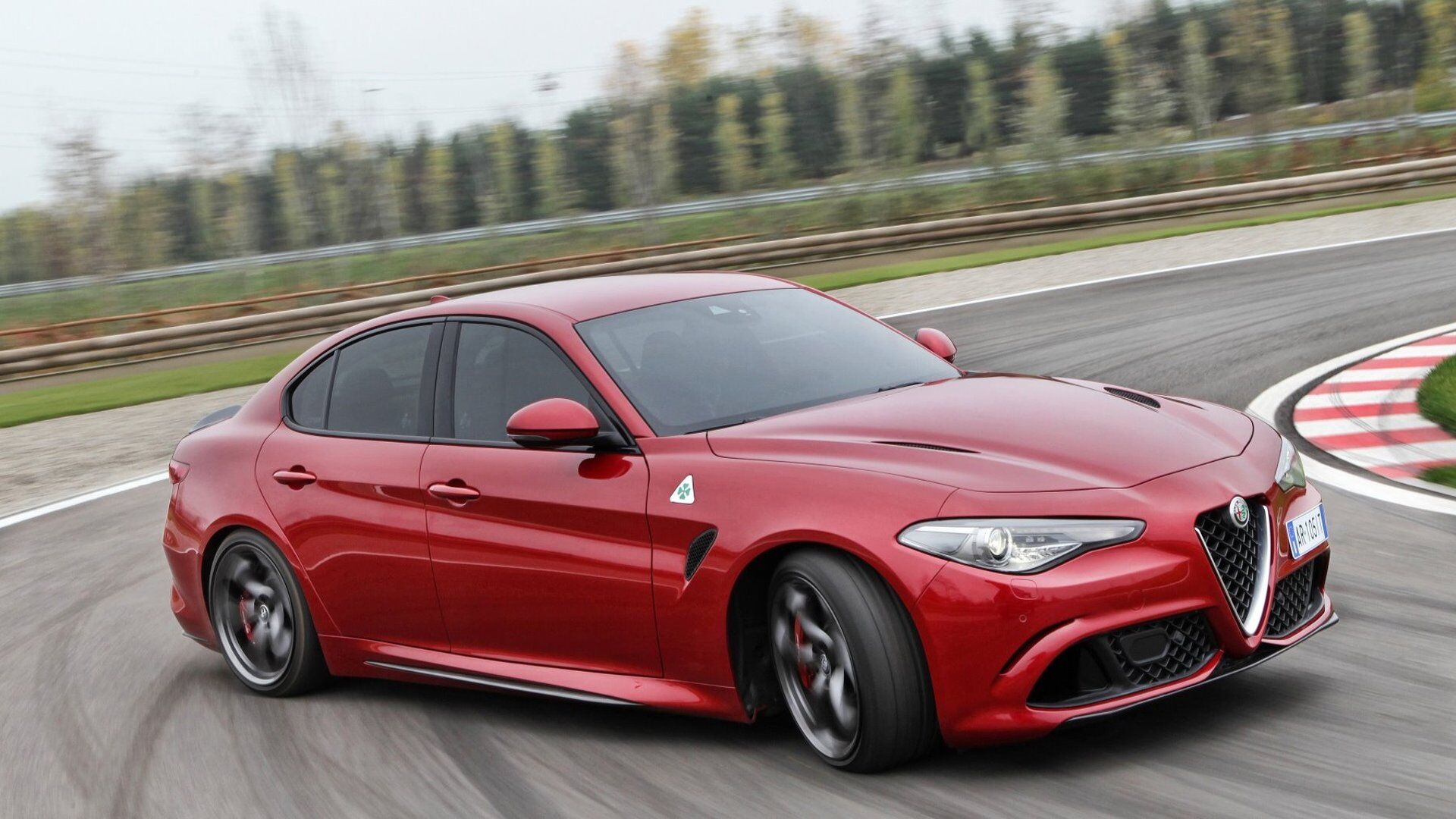 Puzzlopedia | Puzzle Alfa Romeo Giulia - 952 (2015)