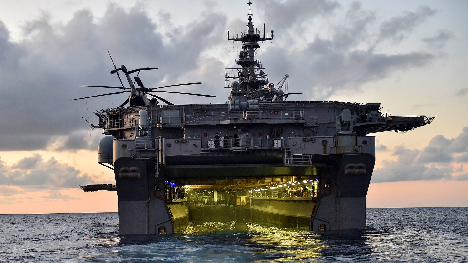 Puzzlopedia | Puzzle Amphibious assault ship