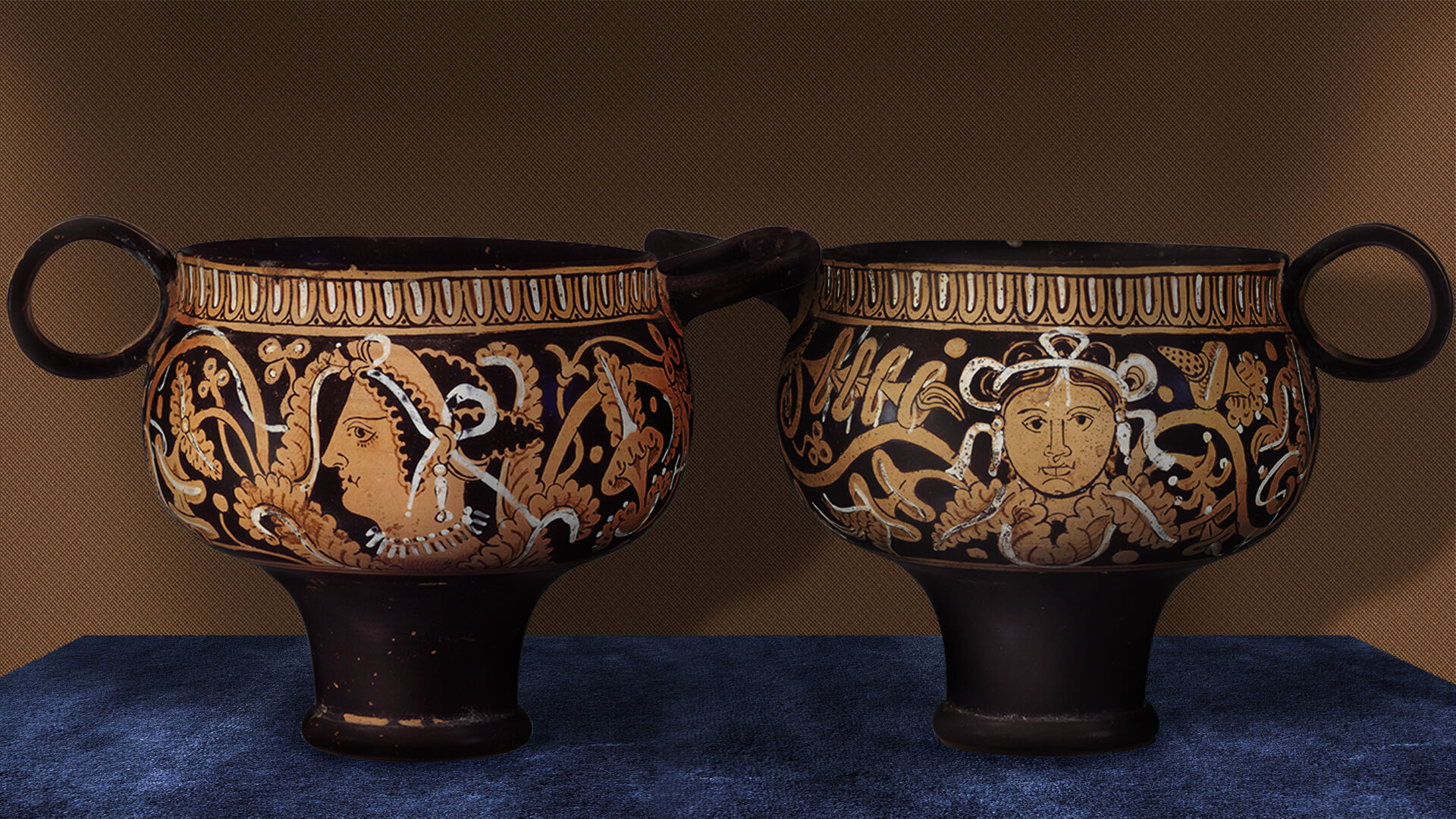 Puzzlopedia | Puzzle An Etruscan Terracotta skyphos