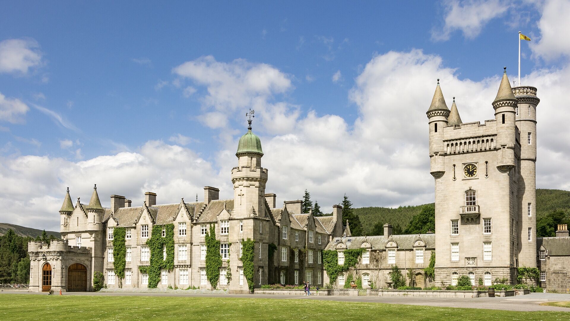 Puzzlopedia | Puzzle Balmoral Castle