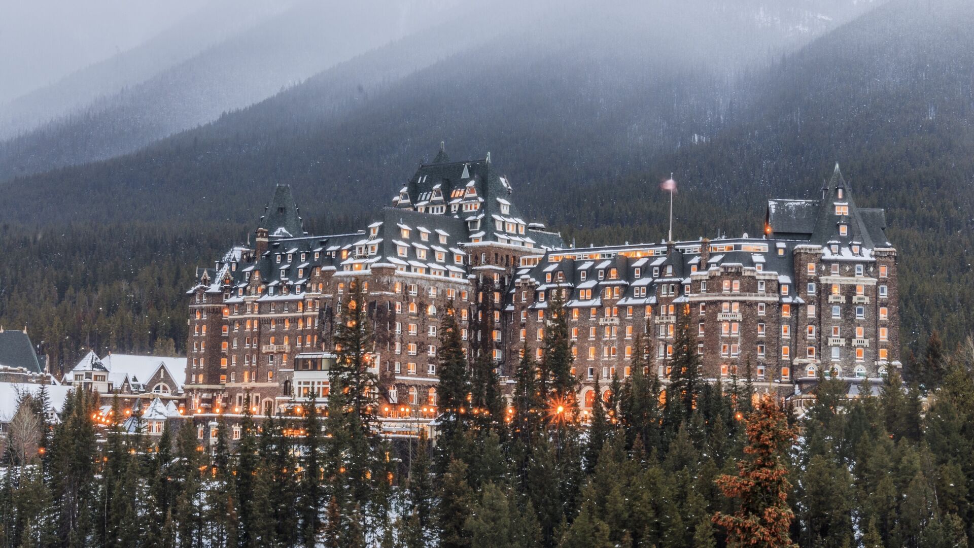 Puzzlopedia | Puzzle Banff Springs Hotel