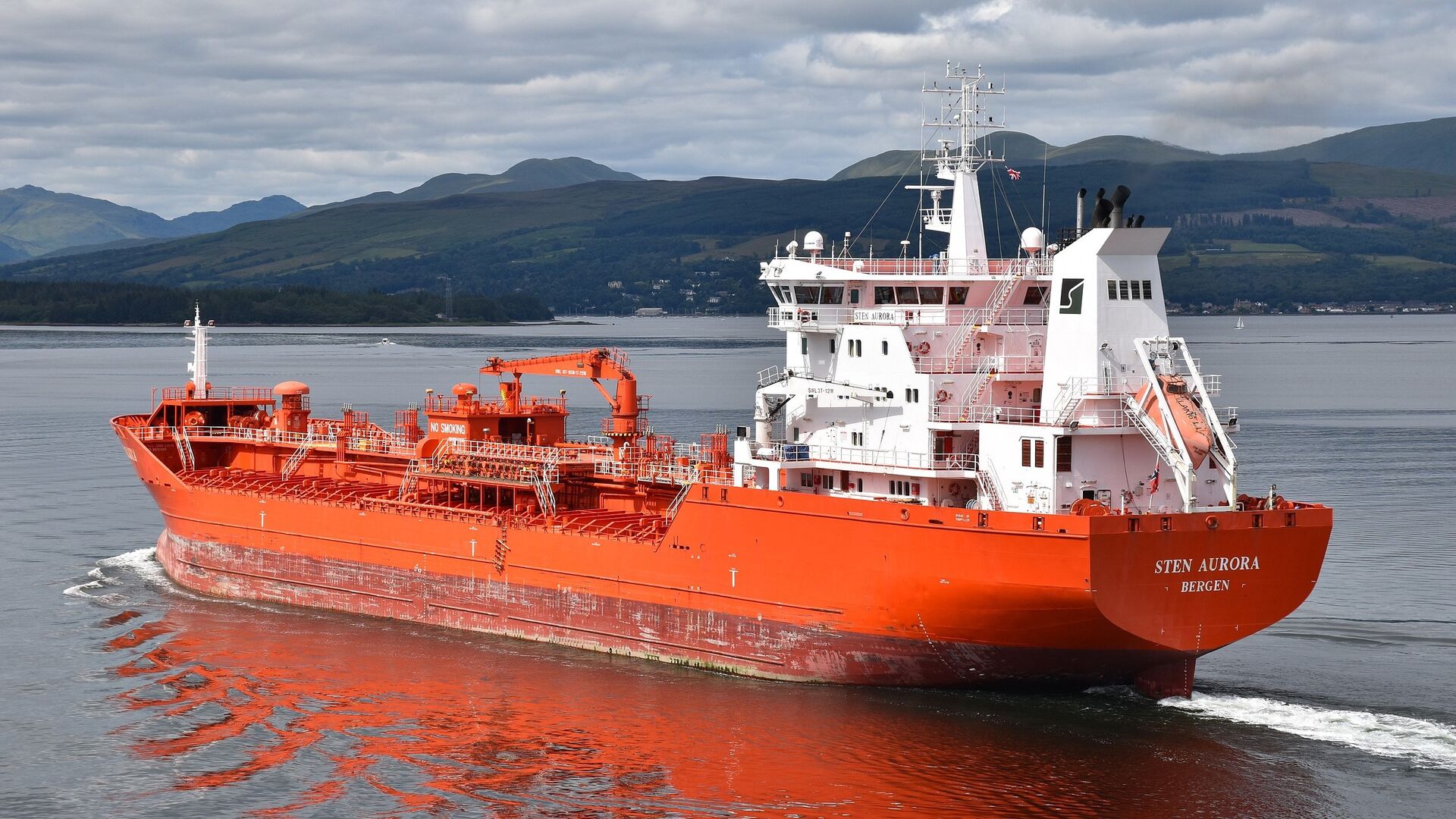 Puzzlopedia | Puzzle Chemical tanker