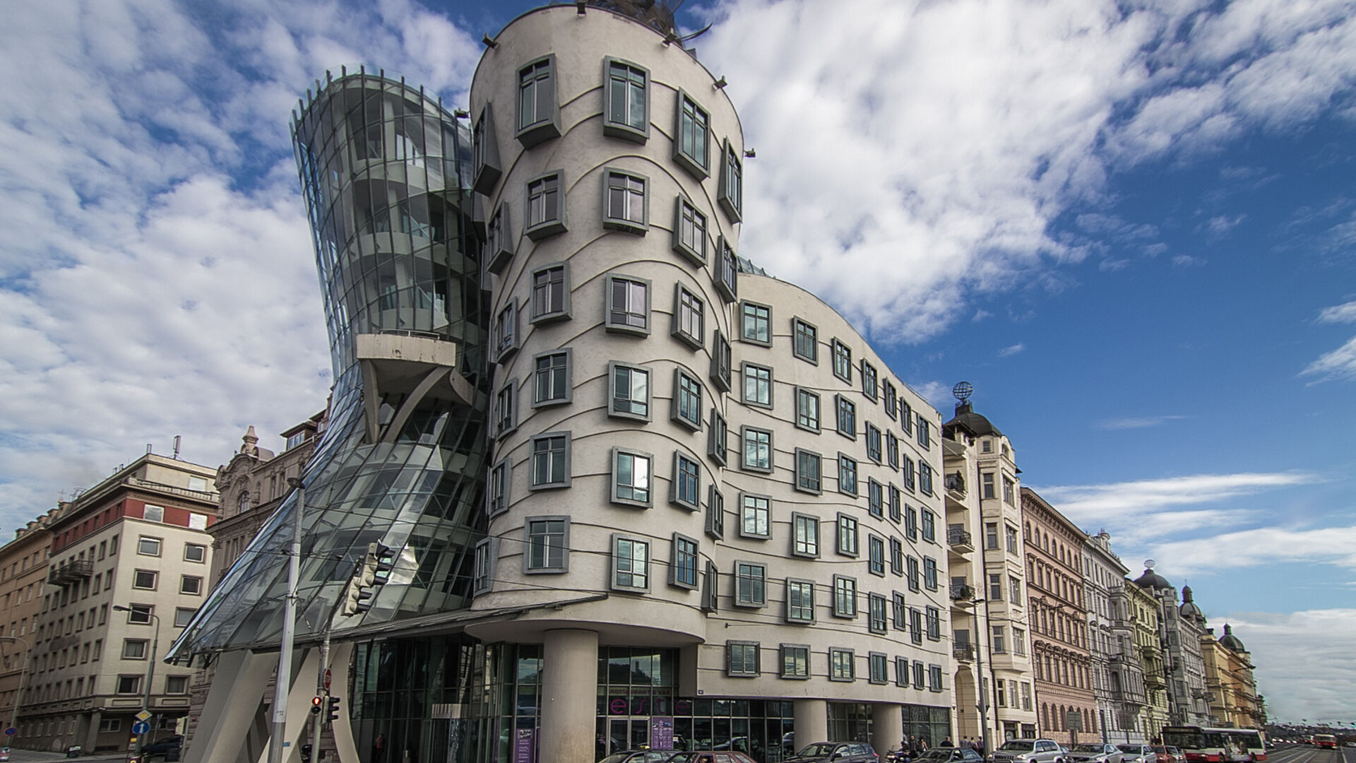 Puzzlopedia | Puzzle Dancing House