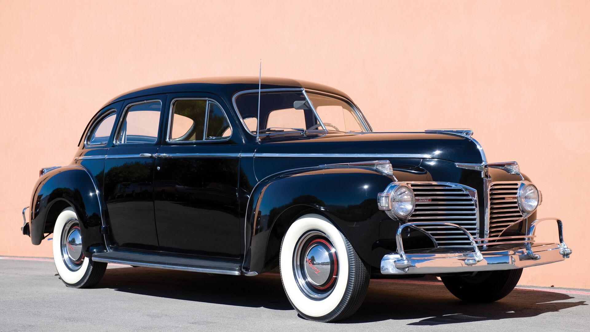 Puzzlopedia | Puzzle Dodge Custom Town Luxury Liner Sedan 1941