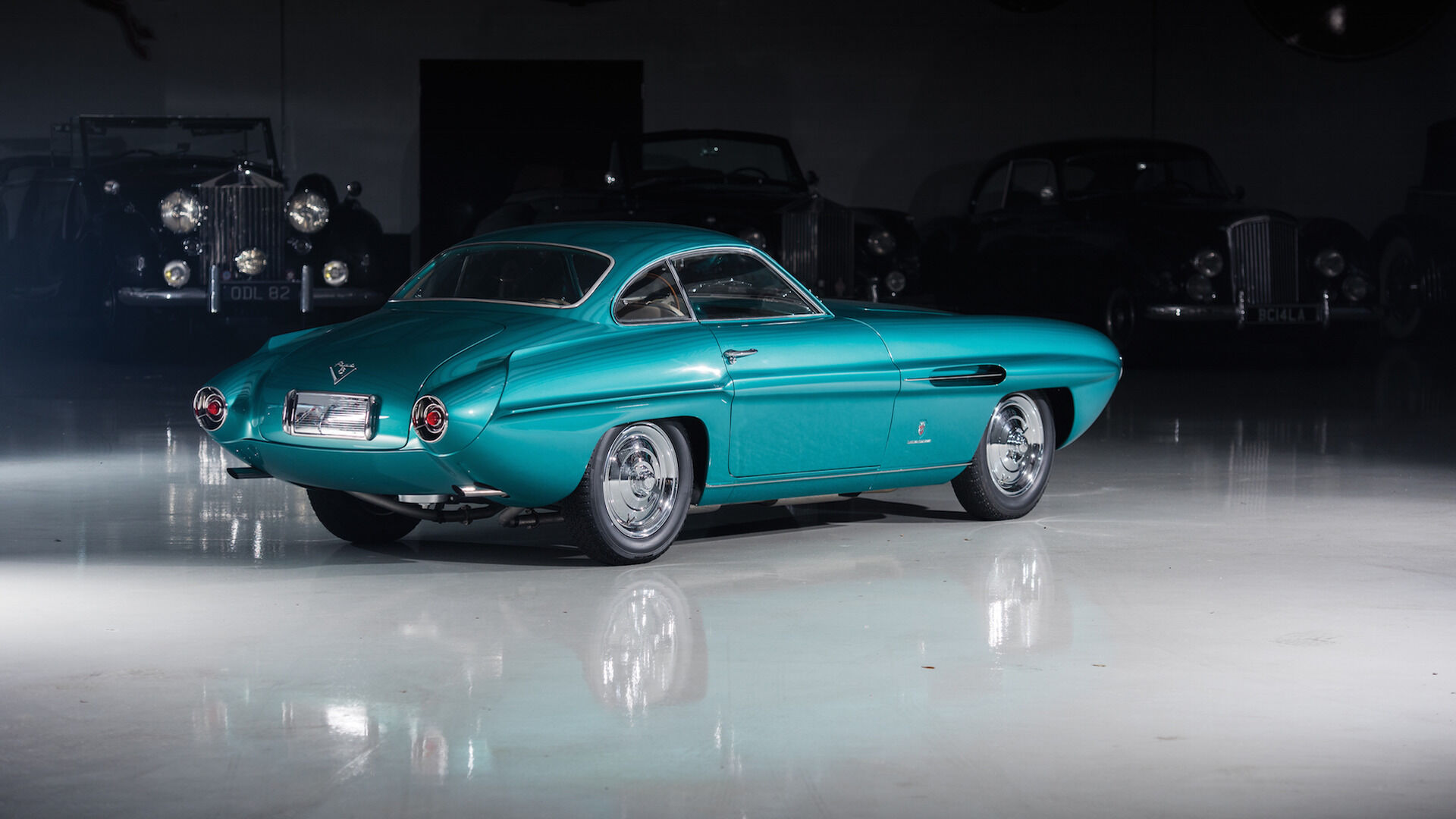 Puzzlopedia | Puzzle Fiat 8V Supersonic Coupe Ghia 1953.
