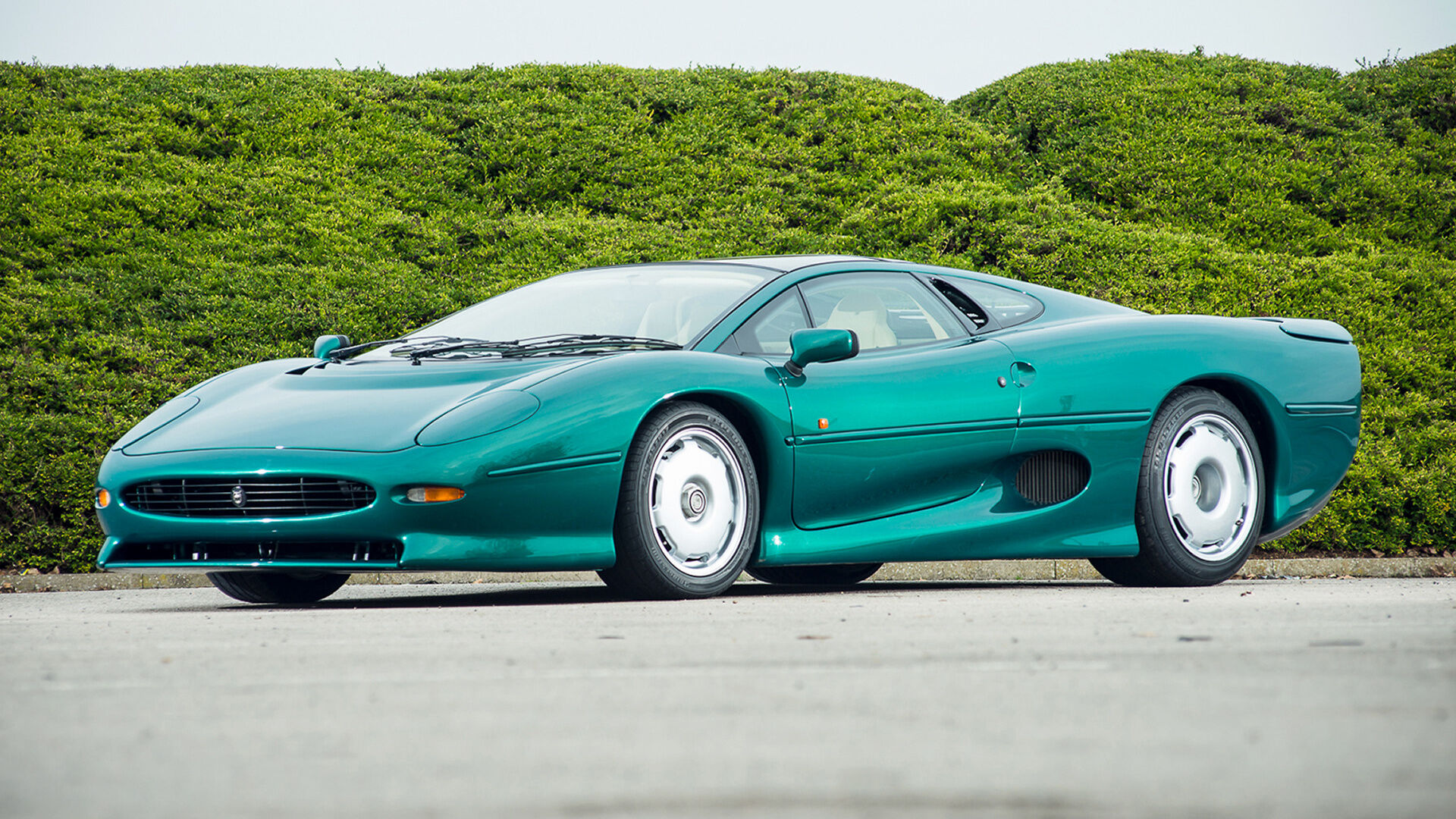 Puzzlopedia | Puzzle Jaguar XJ220 (1992)