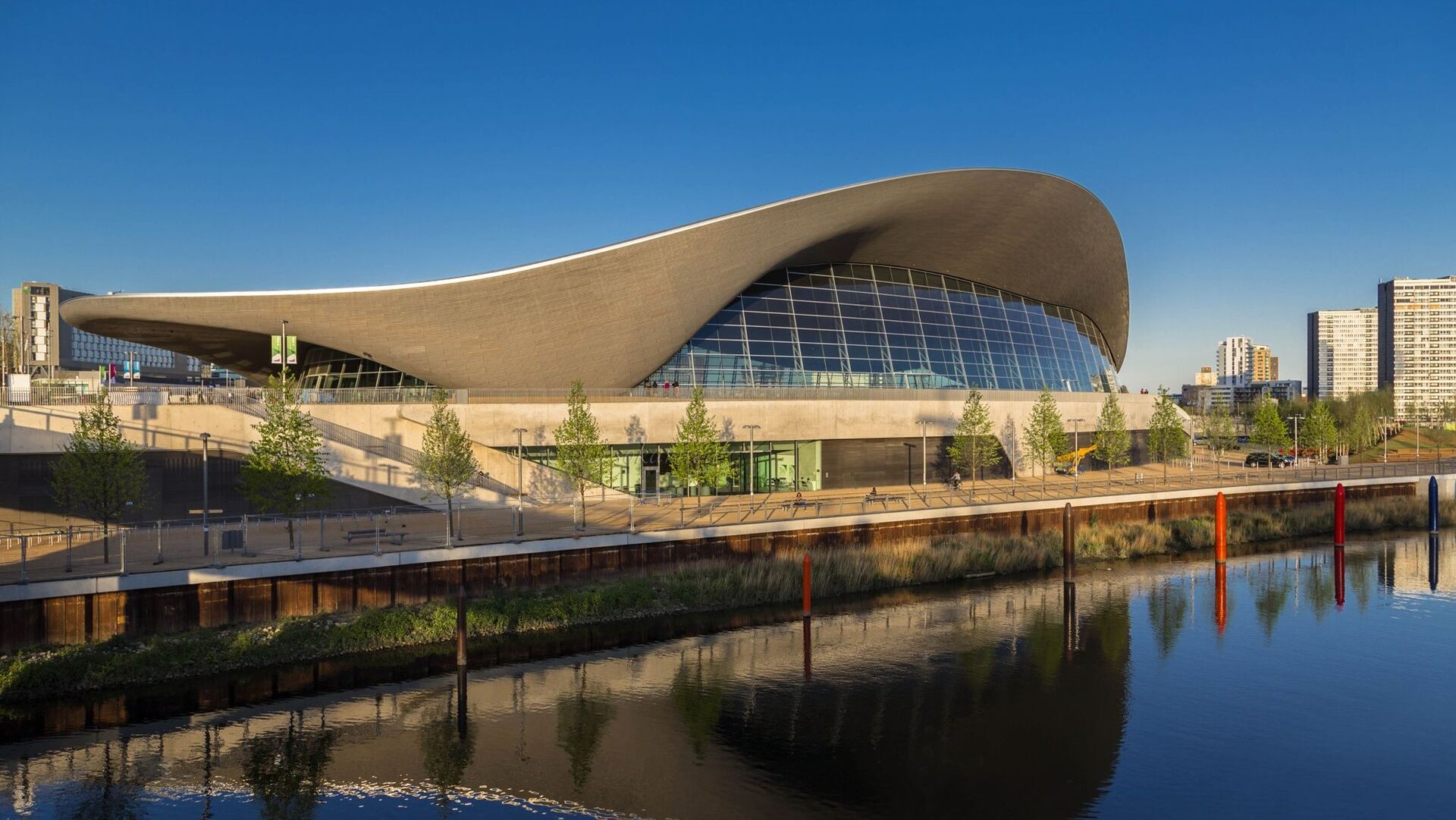 Puzzlopedia | Puzzle London Aquatics Centre , Zaha Hadid