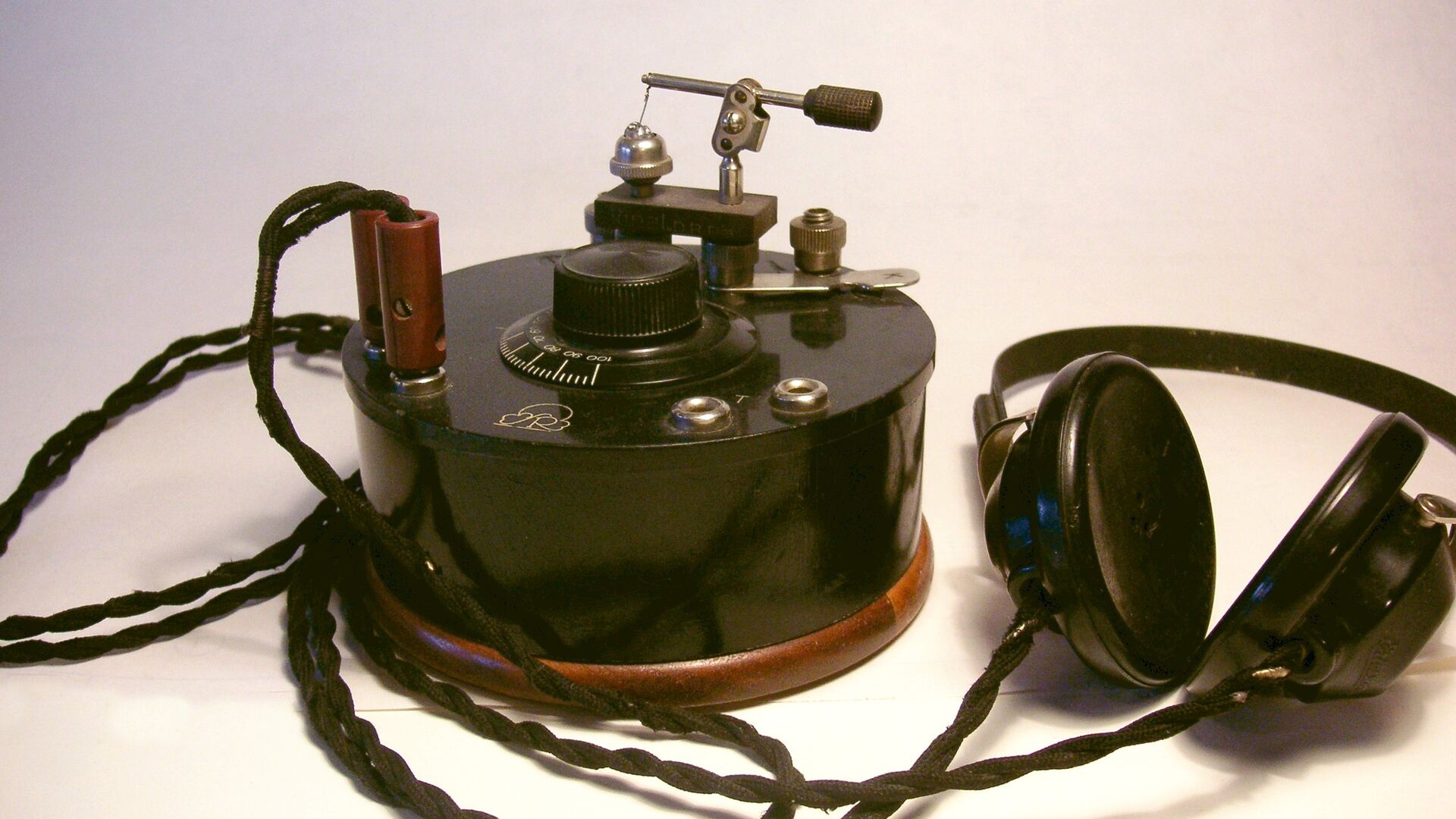 Puzzlopedia | Puzzle Swedish crystal radio