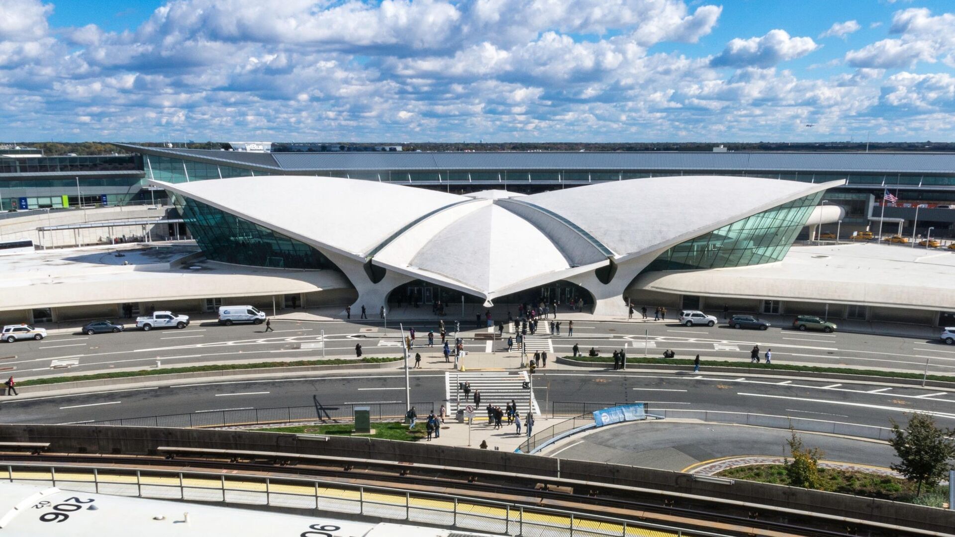 Puzzlopedia | Puzzle Trans World Flight Center