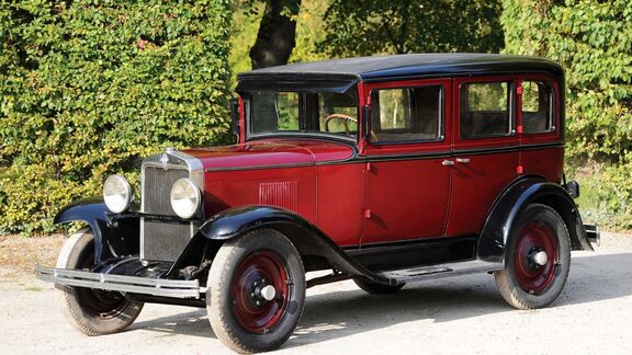 Puzzlopedia | Puzzle Chevrolet sedan (1929)