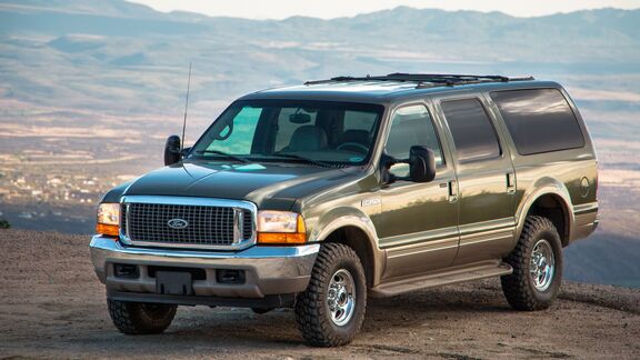 Puzzlopedia | Puzzle Ford Excursion (2005)