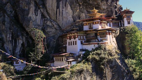 Puzzlopedia | Puzzle Paro Taktsang