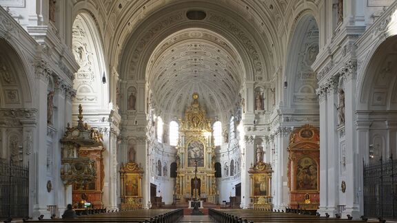 Puzzlopedia | Puzzle St. Michael's Church, Munich